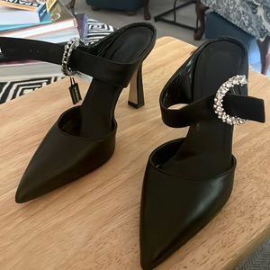 Napoleoni leather upper pointy toe dress heels. Made in Italy. Never been worn.